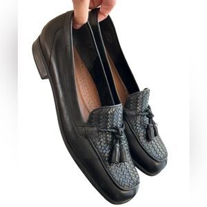 Naturalizer Black Leather Woven Tassel Loafers